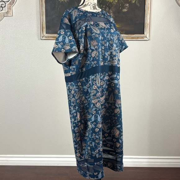 Women’s Plus Size Boutique Dress Size 2X - Picture 3 of 7